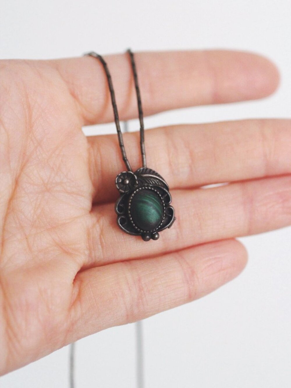 Vintage Sterling Silver Pendant Necklace With Green Malachite Stone & Floral Des